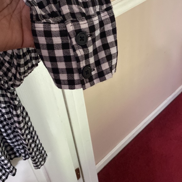 Time and Tru ladies long sleeve crinkle peplum top; sizes XL, XXL - Picture 3 of 4